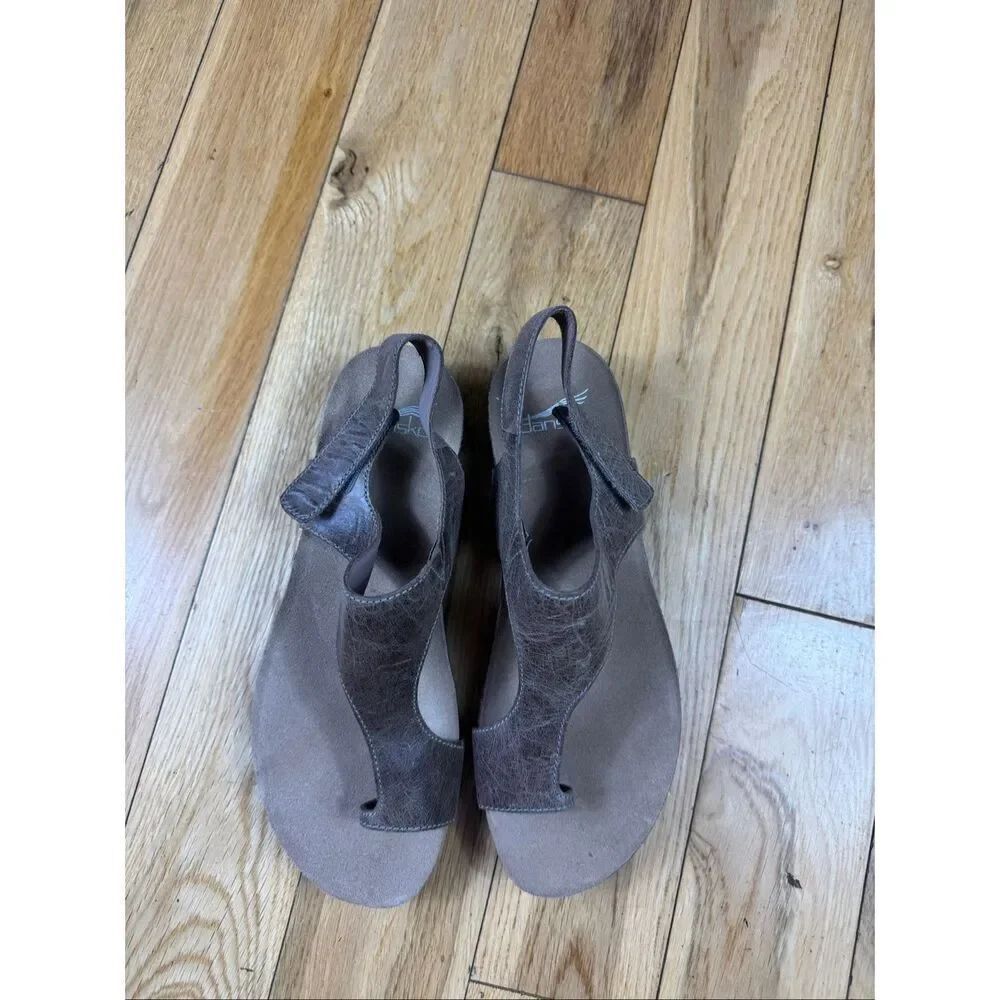 NWOB Dansko Womens Brown Leather Sandals Size 39 US 8.5-9